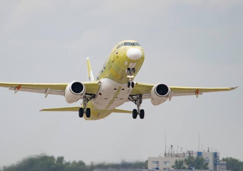 «Яковлев» разработал электронное летное руководство для SSJ-100