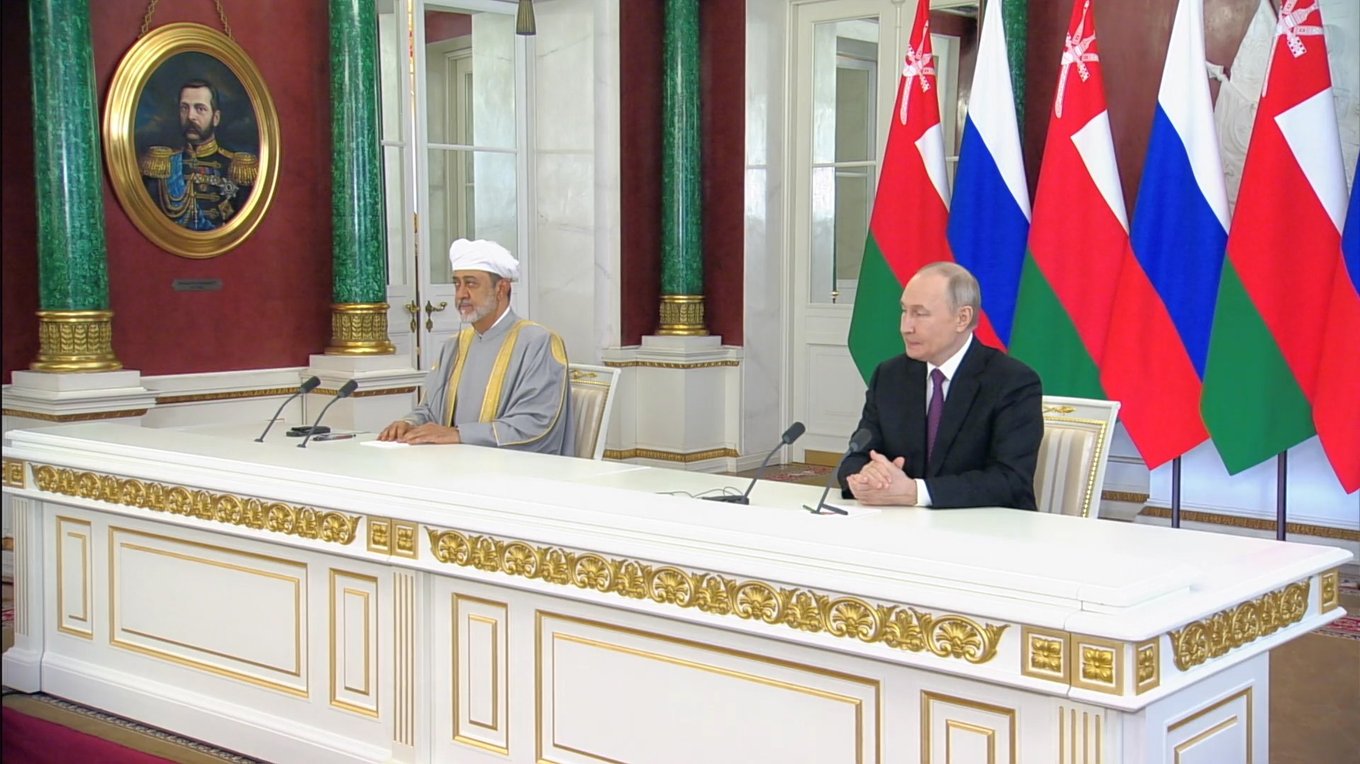 Подписание документов по итогам Российско-оманских переговоров