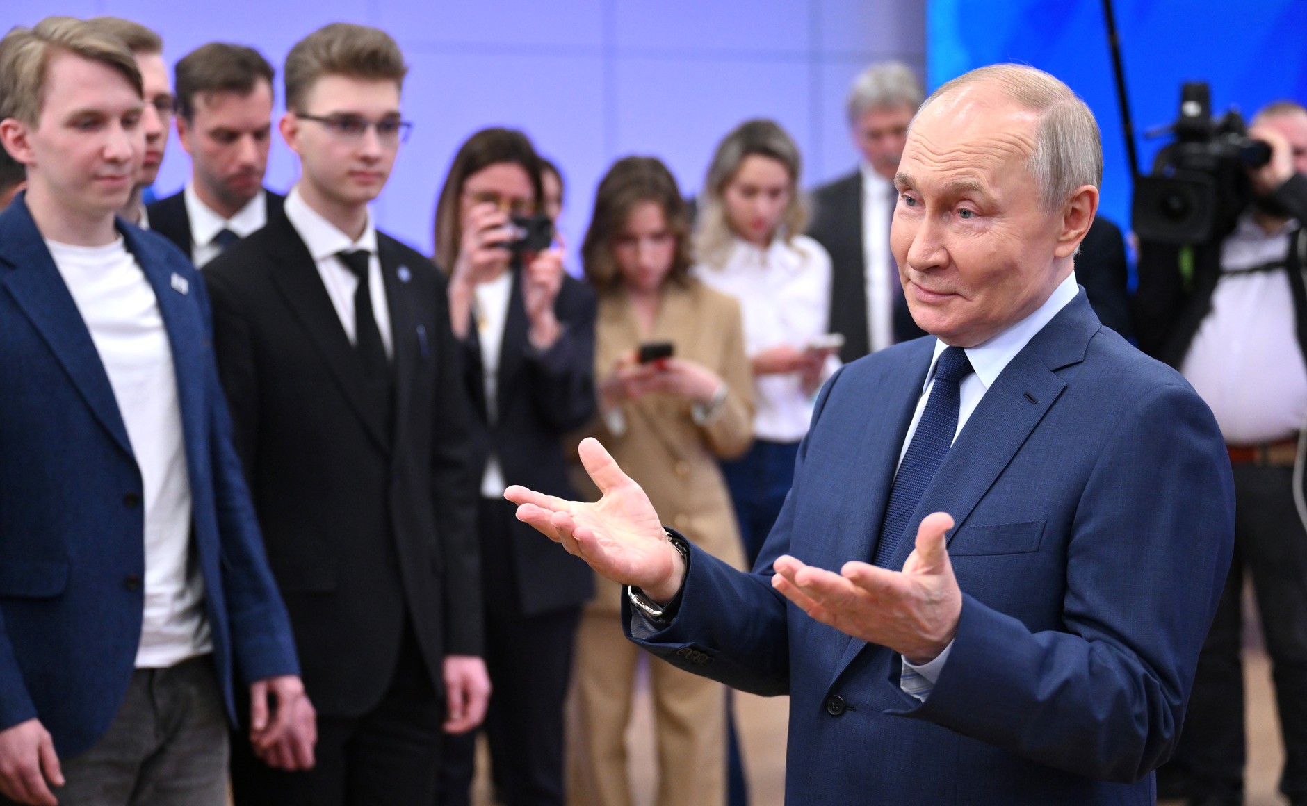 Владимир Путин побеседовал со студентами МГТУ имени Баумана.