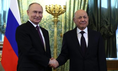 С Председателем Руководящего президентского совета Йеменской Республики Рашадом Мухаммедом Аль-Алими.