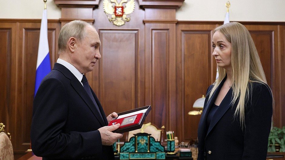 Встреча с вдовой Героя России Михаила Гудкова